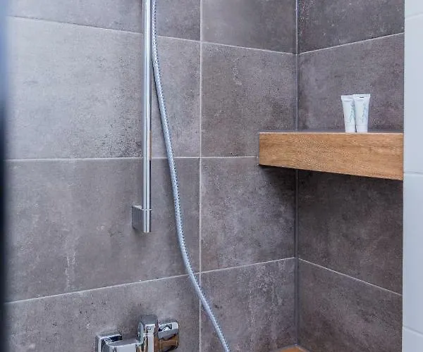 Twarda 54-warszawski Sen شقة