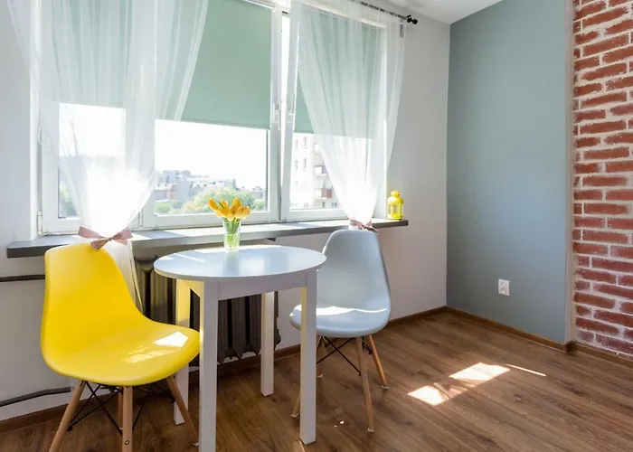 Twarda 54-warszawski Sen * وارسو